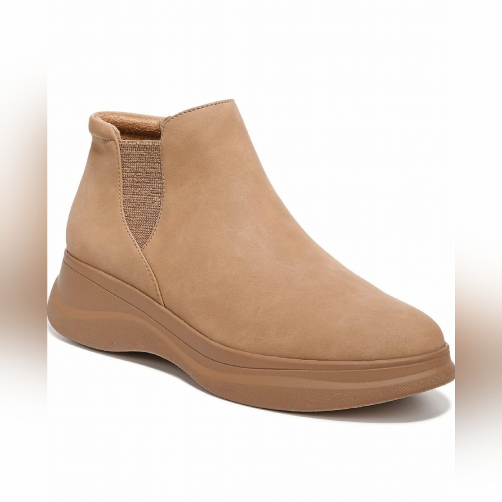 Naturalizer Women's Genn-Swerve Faux Leather Round Toe Booties